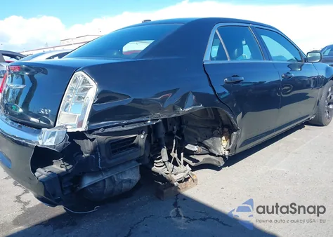 2014 Chrysler 300 z USA, uszkodzony, nr VIN 2C3CCAAG8EH380024